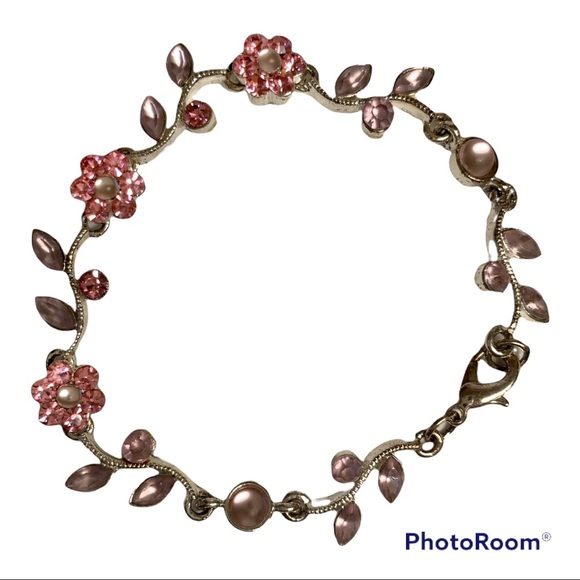 Flower bracelet - Picture 1 of 3